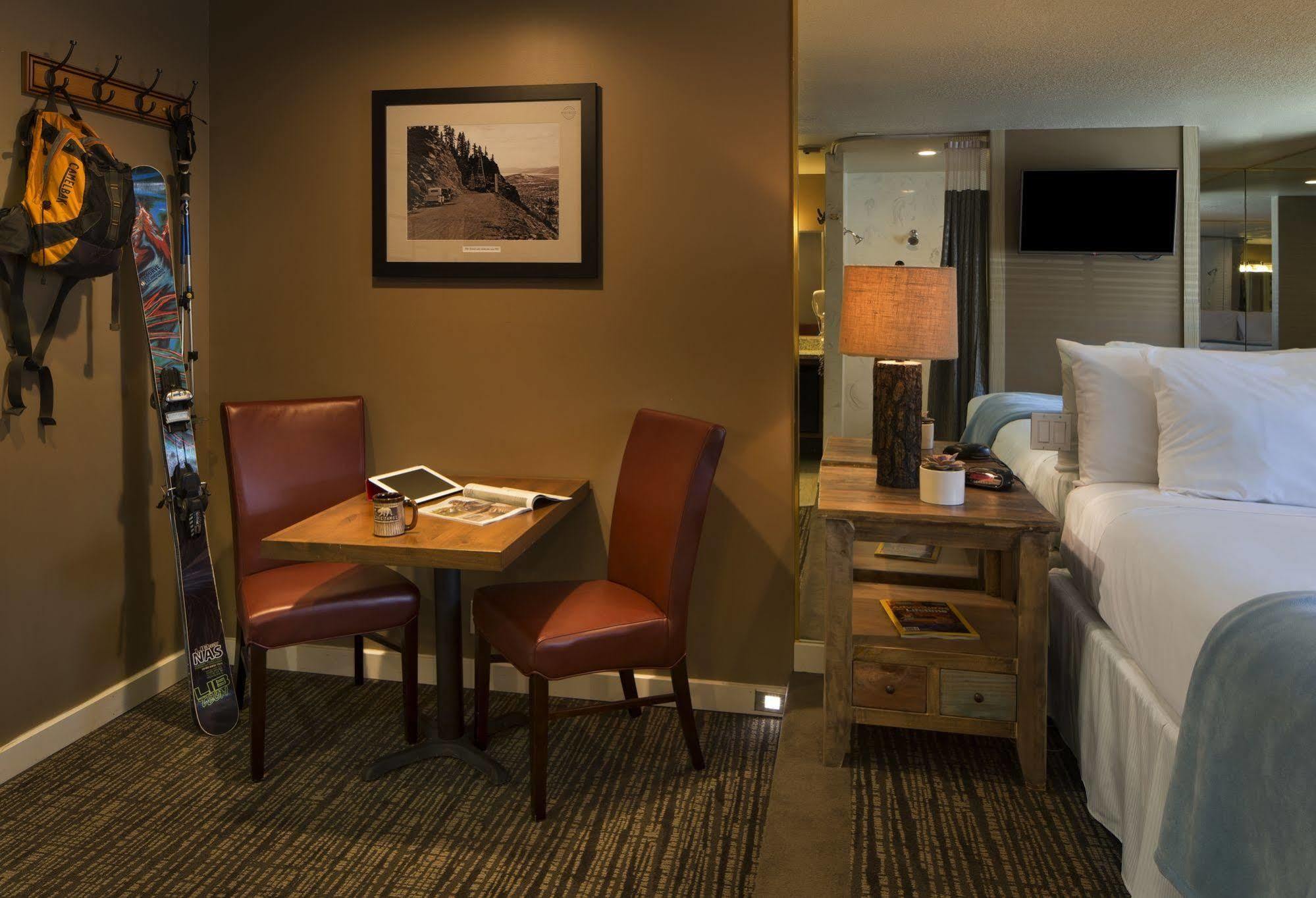 Postmarc And Hotel